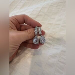 Sparkle dangle earrings